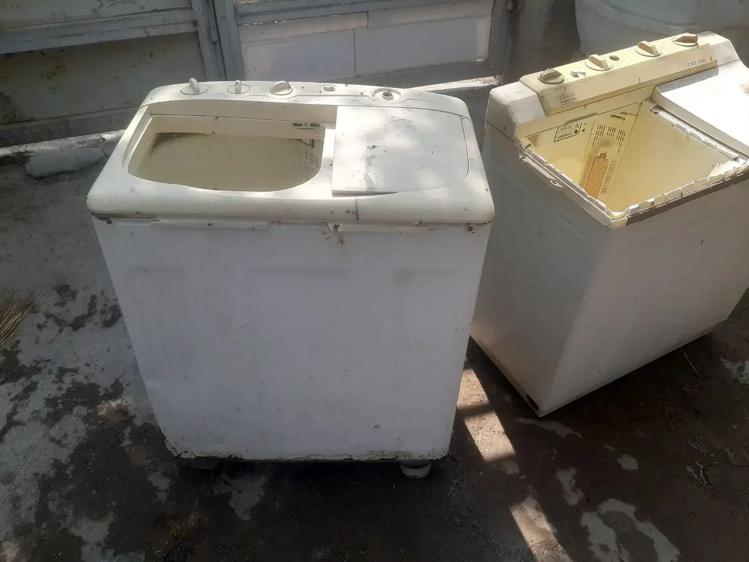 تلوزیون ۲۱ و دوعدد ماشین لباس شویی قدیمی|ماشین لباسشویی و خشک‌کن لباس|جیرفت, |دیوار