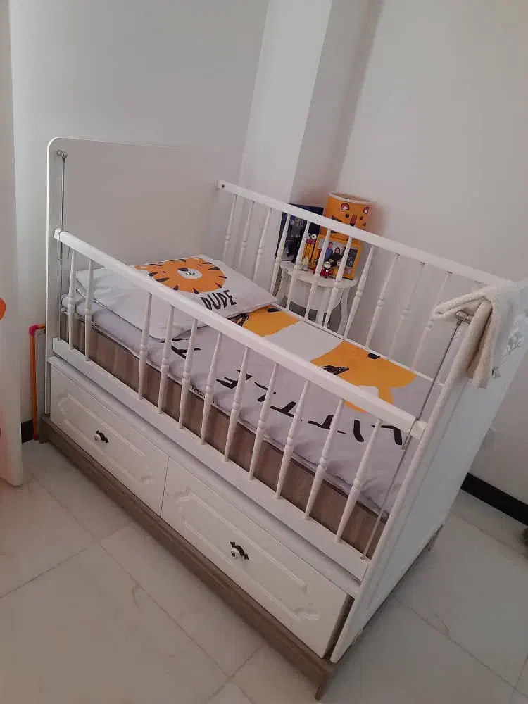 تخت کودک نو|تخت و صندلی بچه|سمنان, |دیوار