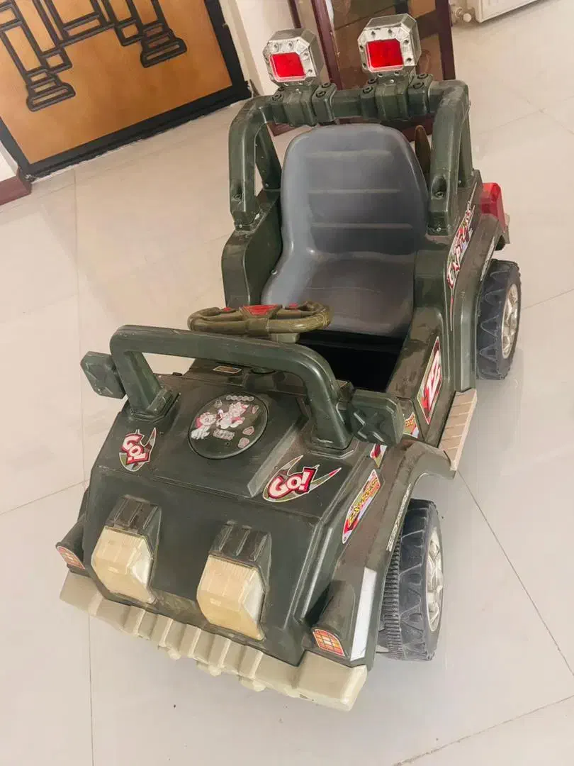 صندلی غذا و ماشین شارژی کودک خارجی|اسباب و اثاث بچه|پرند, فاز ۱|دیوار