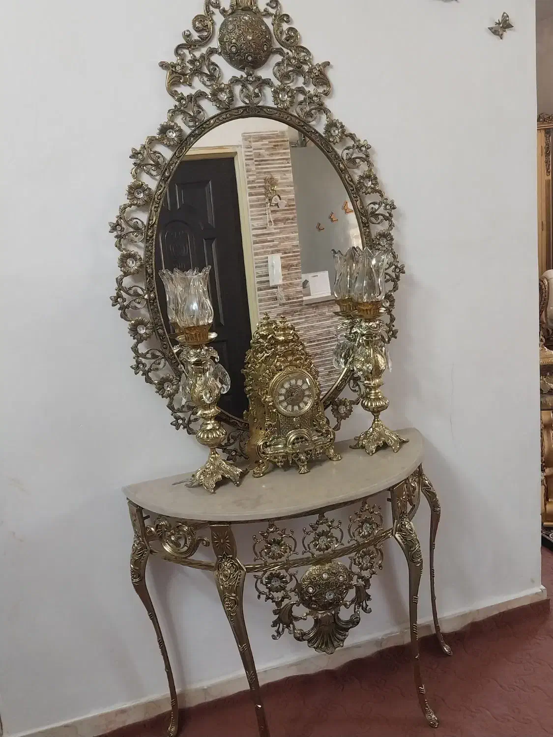 ویترین و اینه شمعدان در حد نو|بوفه، ویترین، کنسول|ورامین, خیر آباد|دیوار