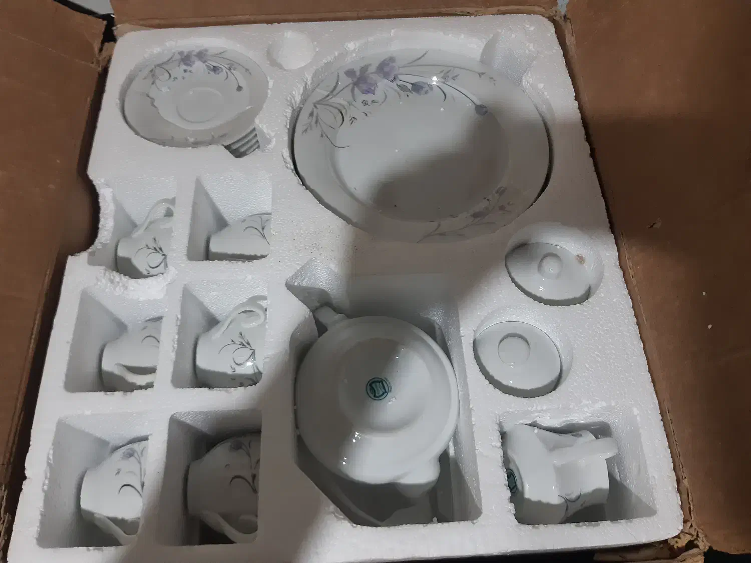 سرویس ۵۴ پارچه چینی مرجان نو|ظروف سرو و پذیرایی|رشت, چمارسرا|دیوار