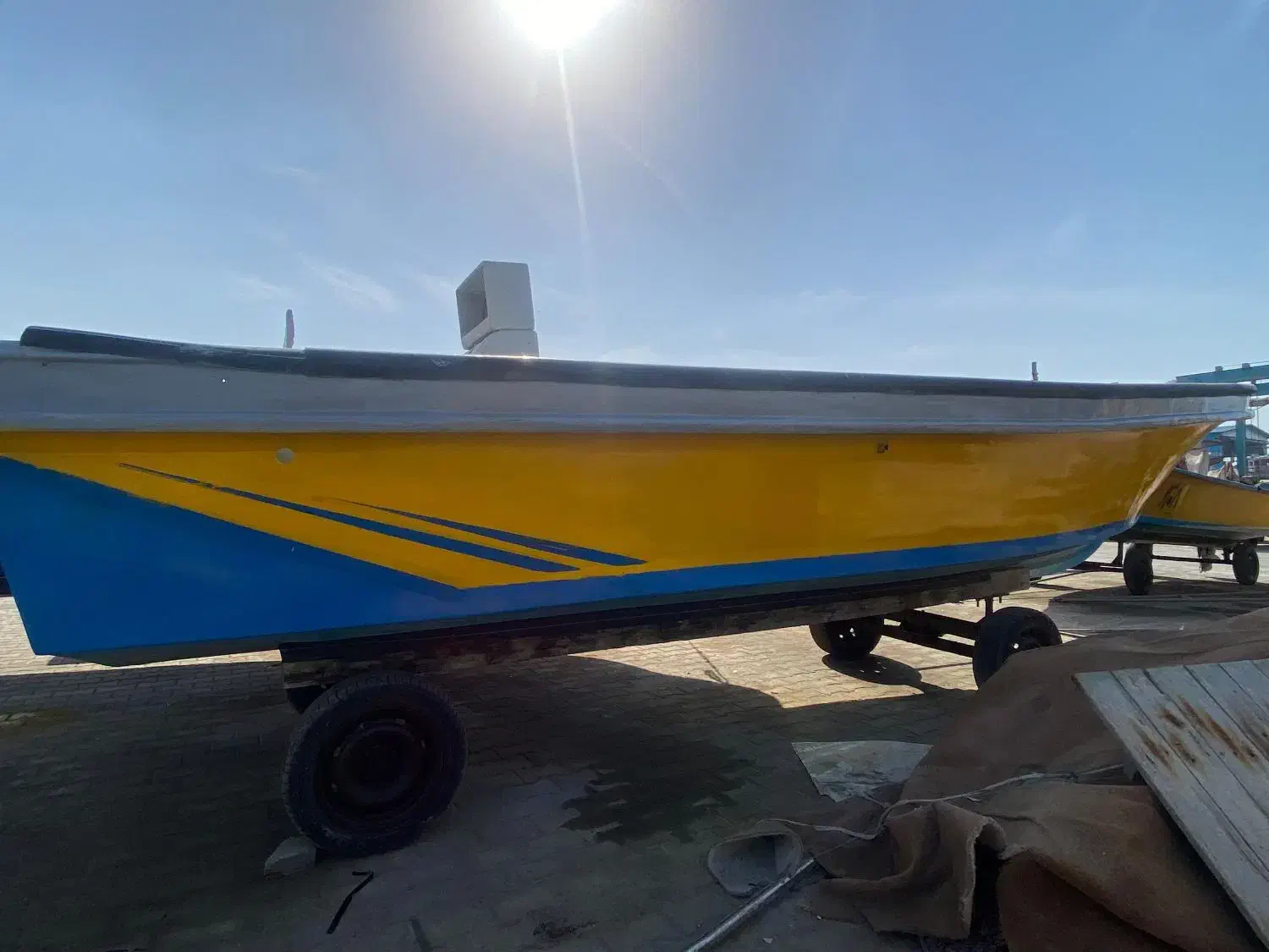 قایق صیادی|قایق و سایر وسایل نقلیه|کیش, |دیوار