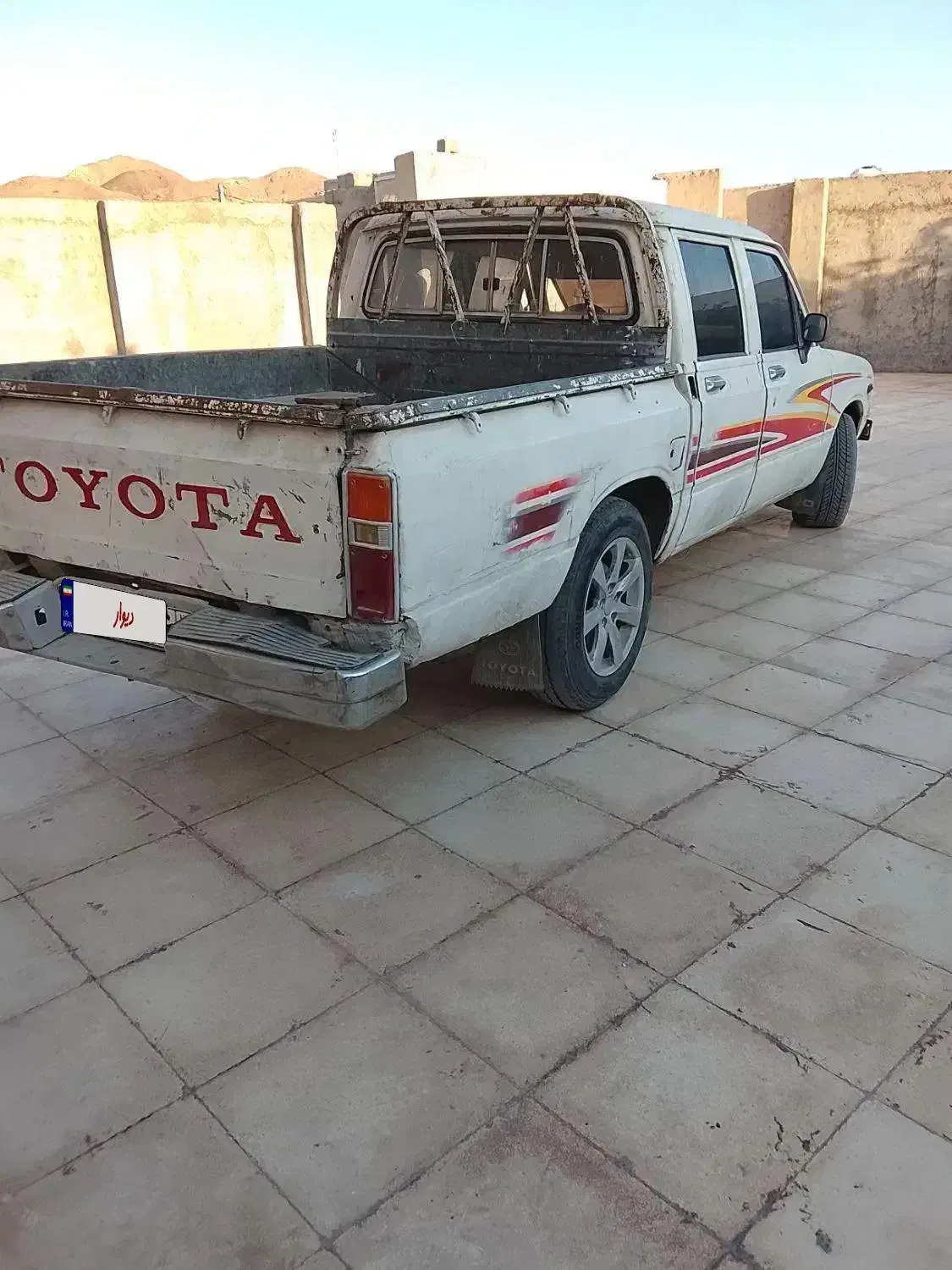 تویوتا هایلوکس دو کابین مدل ۸۳|خودرو سواری و وانت|بندرعباس, |دیوار