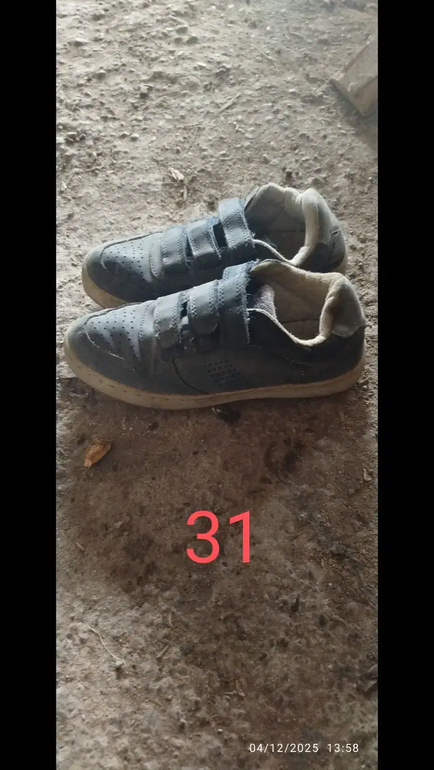 کتانی|کیف، کفش، کمربند|کوچصفهان, |دیوار