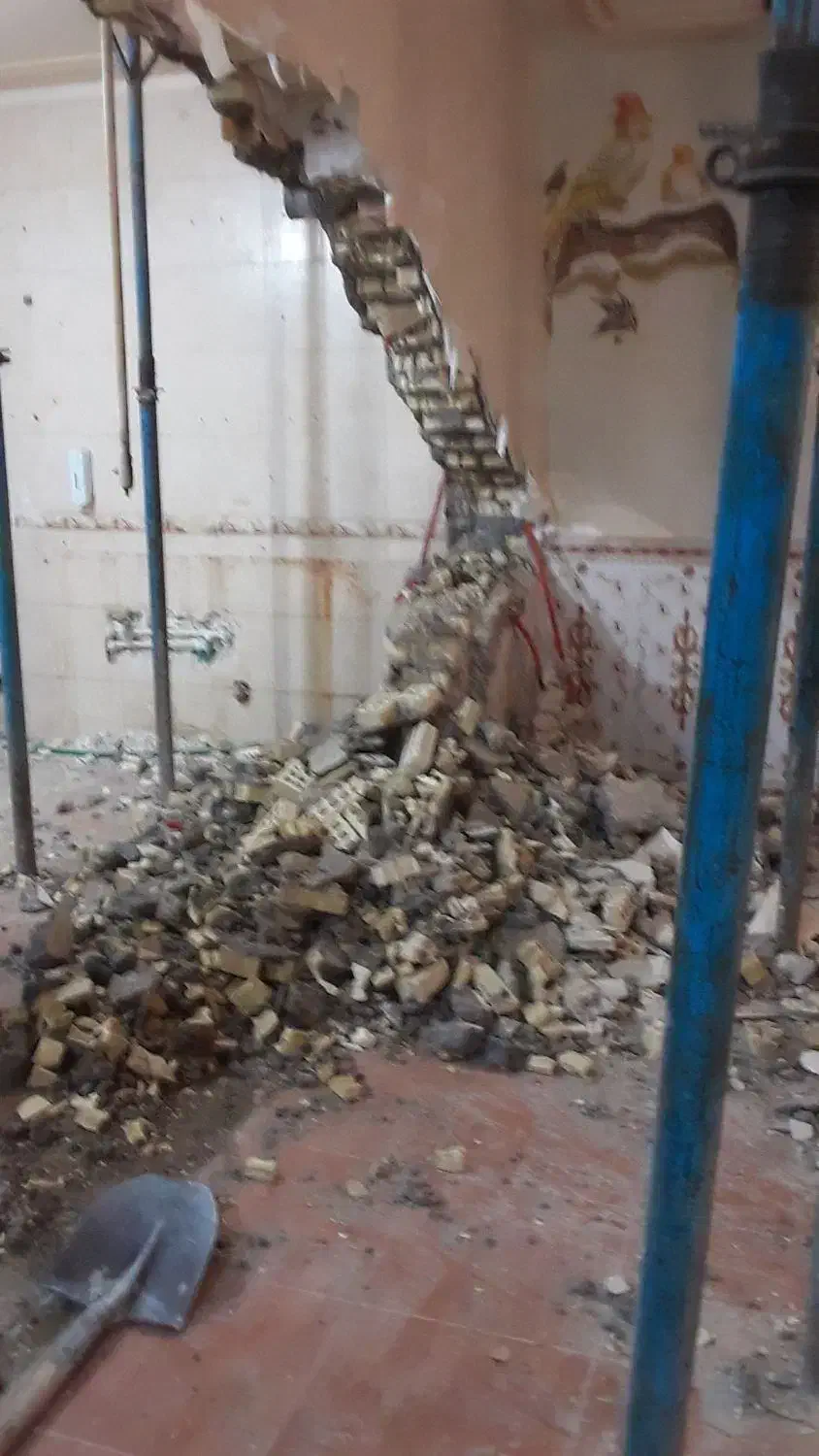 تخریب کاری ساختمان چکش برقی و پی کنی و سوراخکاری|خدمات پیشه و مهارت|شوشتر, |دیوار
