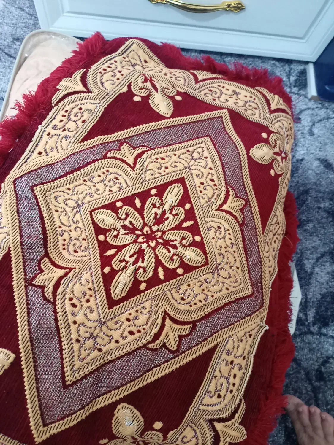 برگه بالش تازه|رختخواب، بالش، پتو|مریوان, |دیوار