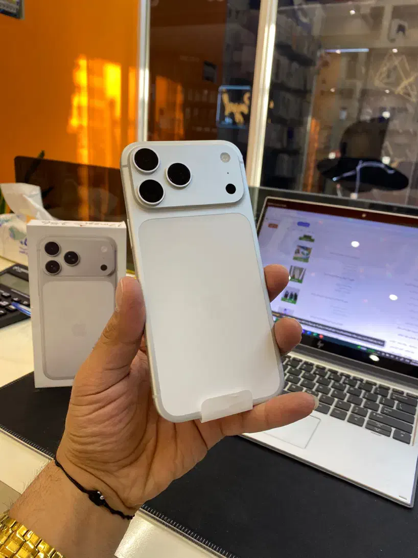 iphone 17 pro max ch/a 256به راحتی خرید کن|موبایل|اصفهان, باغ زرشک|دیوار