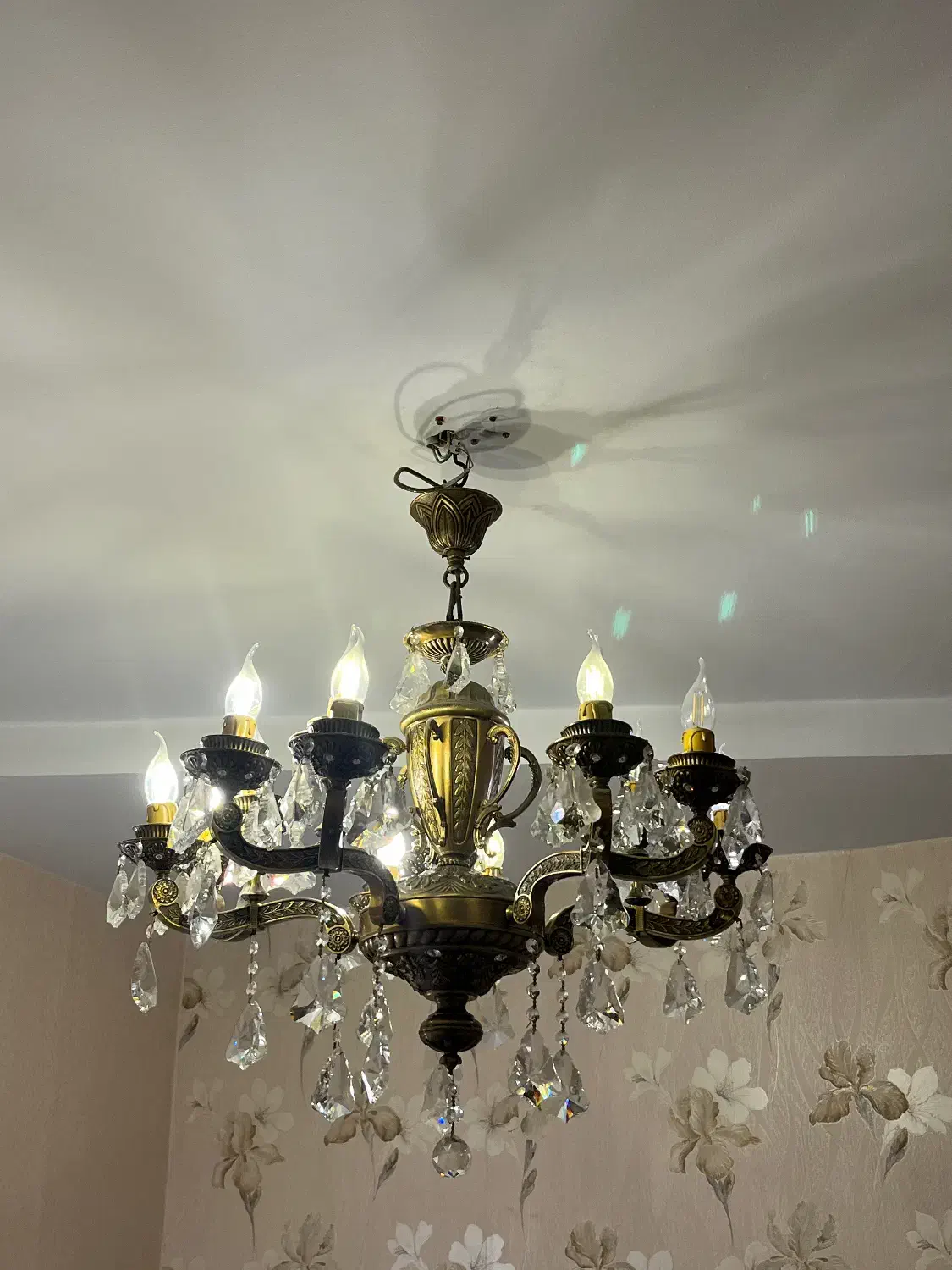 لوستر برنز سنگین ،رنگ تیره آنتیک اصل نگین کاری شده|لوستر و چراغ آویز|تهران, شهران جنوبی|دیوار