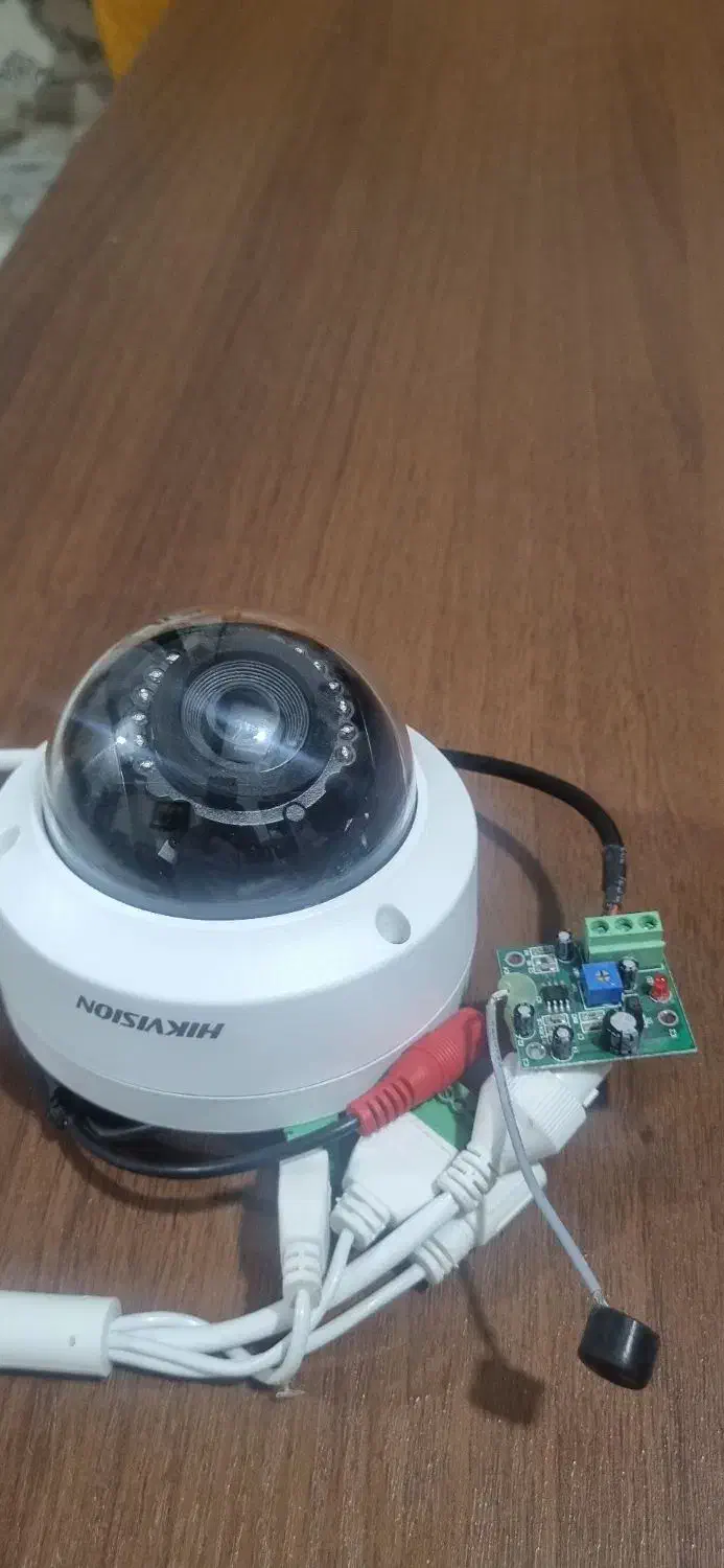 ست دوربین مداربسته به همراه میکروفن ظبط صدا|دوربین مداربسته|سنندج, |دیوار