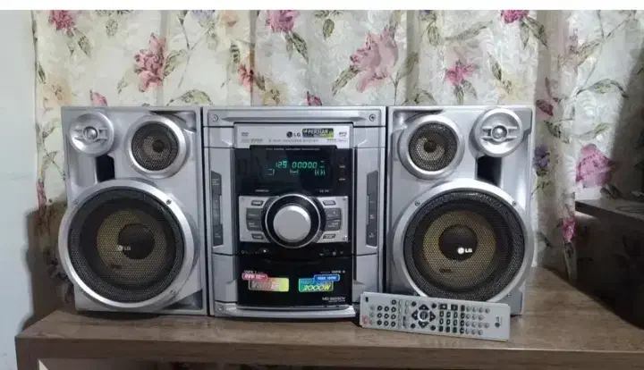 ضبط صوت ال جی|سیستم صوتی خانگی|میانه, |دیوار