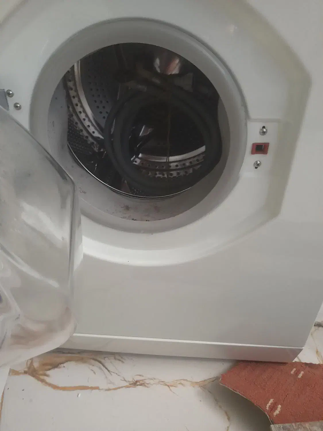 لباس شویی به فروش میرسد|ماشین لباسشویی و خشککن لباس|ایوان, |دیوار