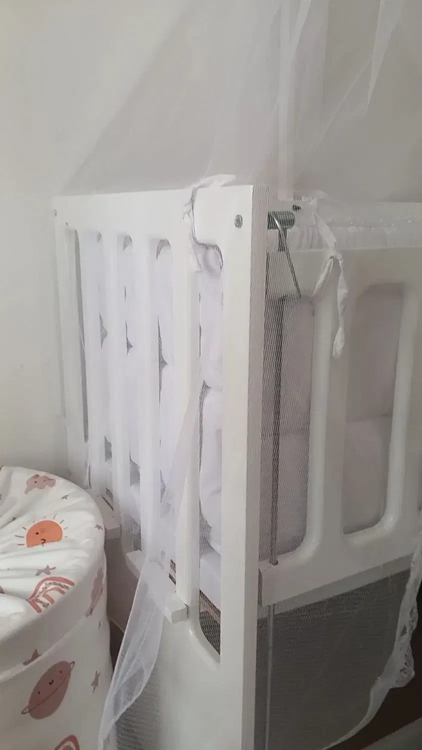 تخت گهواره ای کنار تخت مادر|تخت و سرویس خواب|اراک, |دیوار