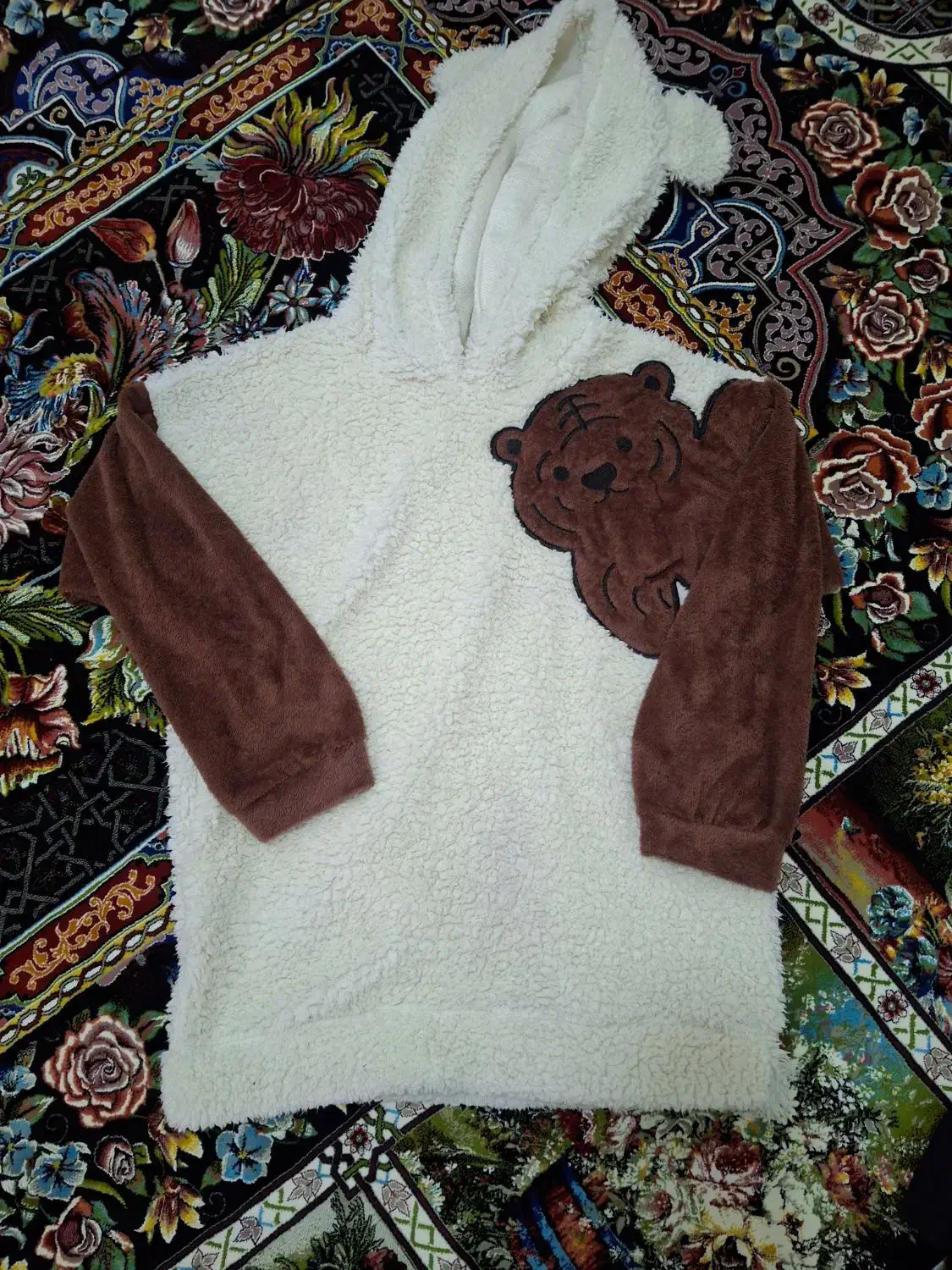 هودی|لباس|بیجار, |دیوار