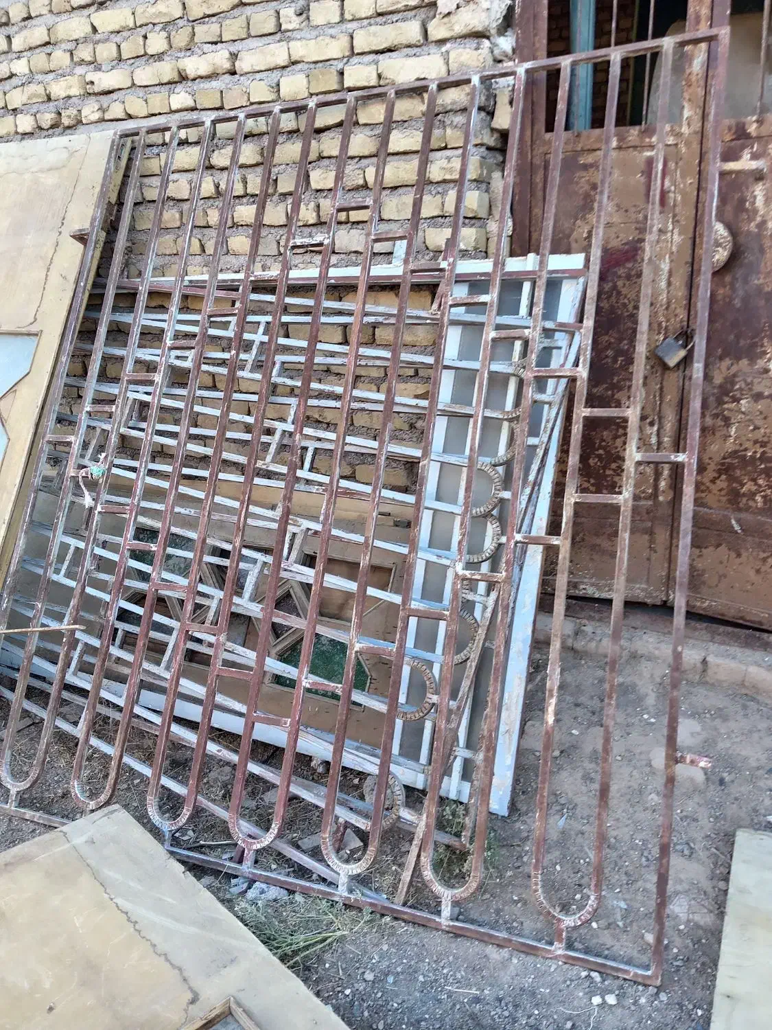 حفاظ پنجره و درب تور|مصالح و تجهیزات ساختمان|تربتحیدریه, طالقانی|دیوار