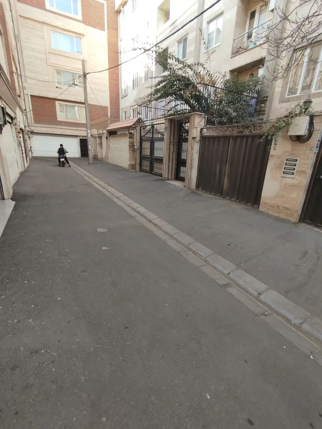 60متردوخوابه تک واحدی انباری واسانسور