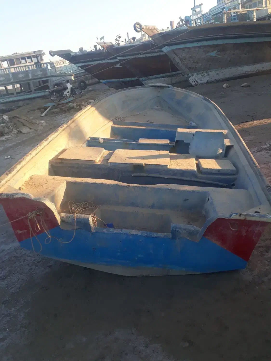 قایق ۲۳ فوت|قایق و سایر وسایل نقلیه|ریگ, |دیوار