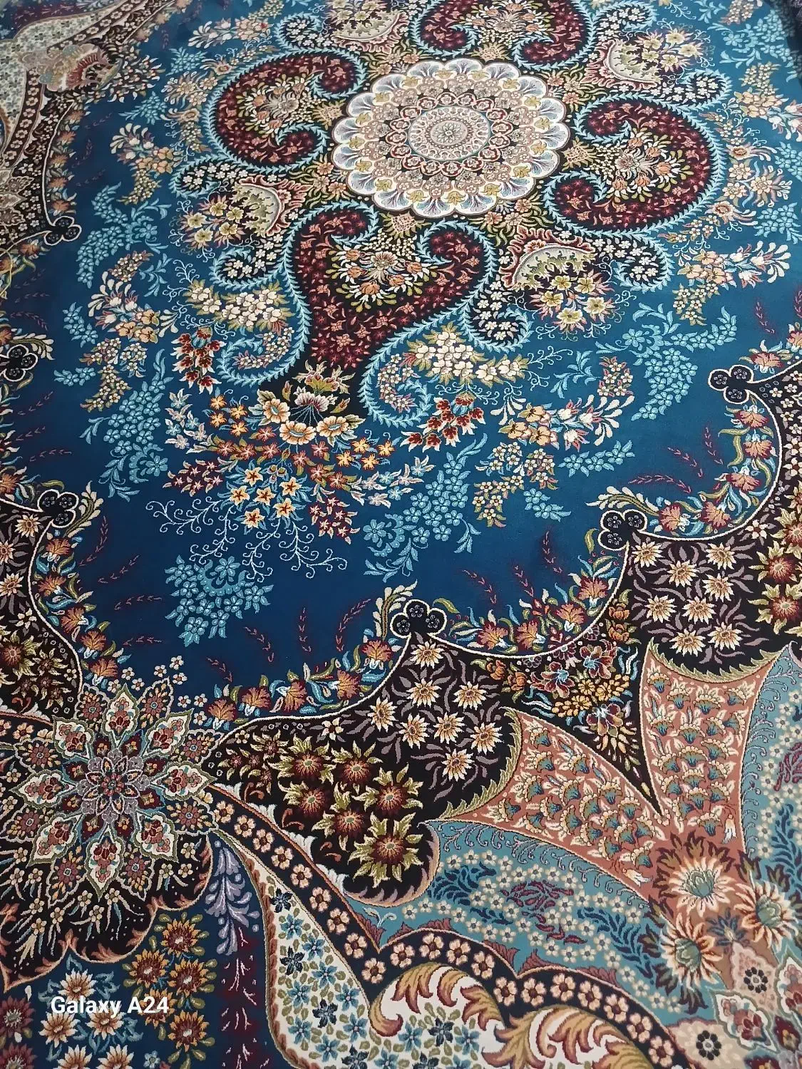 درحدنو|فرش|قزوین, |دیوار