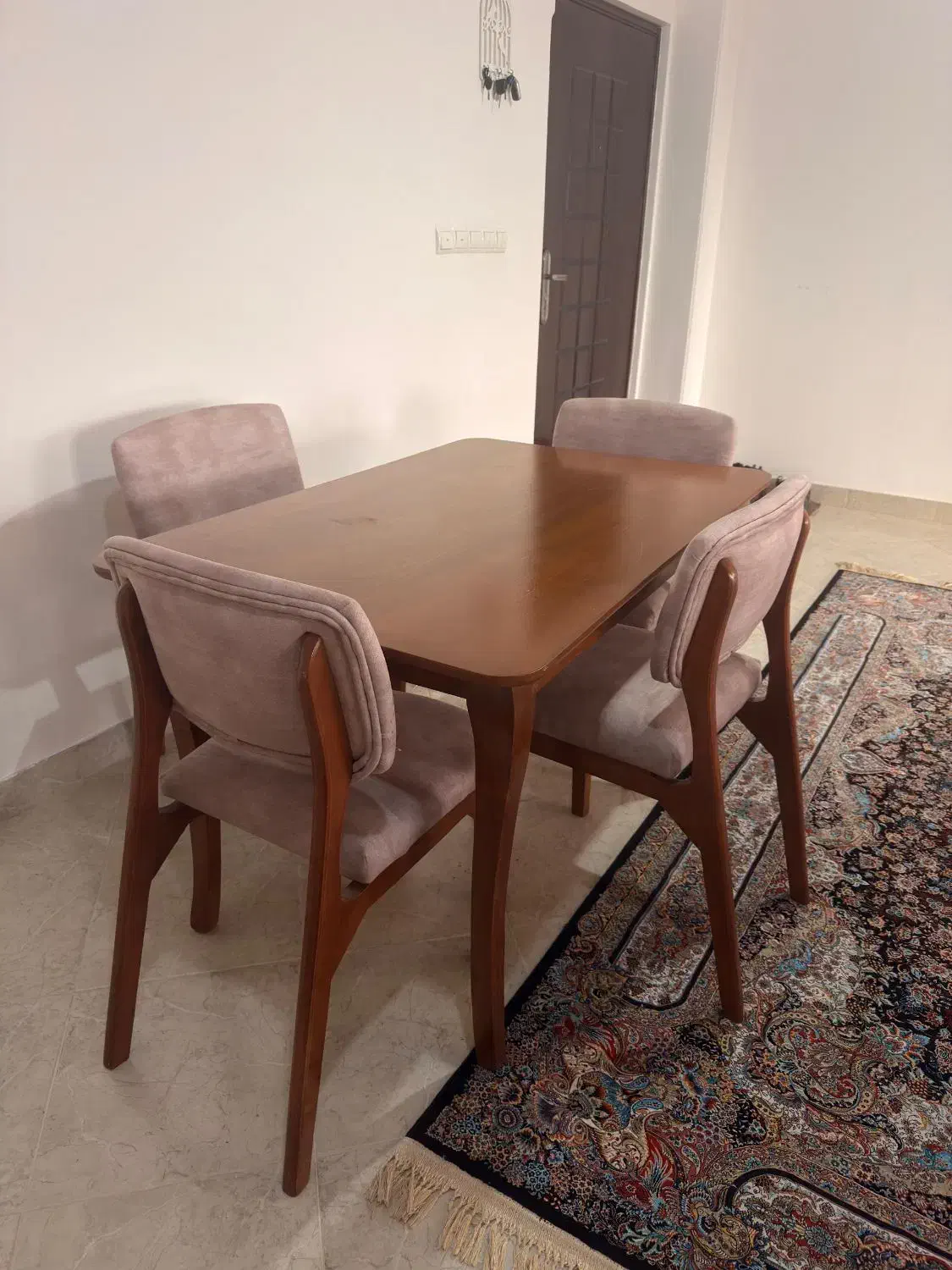 میز غذاخوری ۴ نفره چوبی|میز و صندلی غذاخوری|رامسر, |دیوار