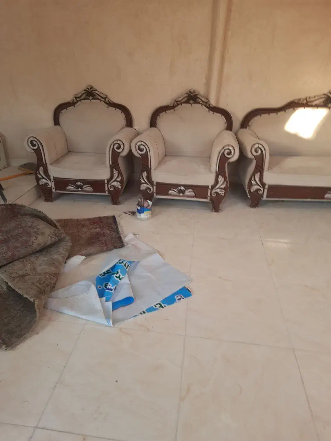 مبل۷نفره باکفی سفت ومحکم واقع درجاده چی چست|مبلمان خانگی و میز عسلی|سیلوانه, |دیوار