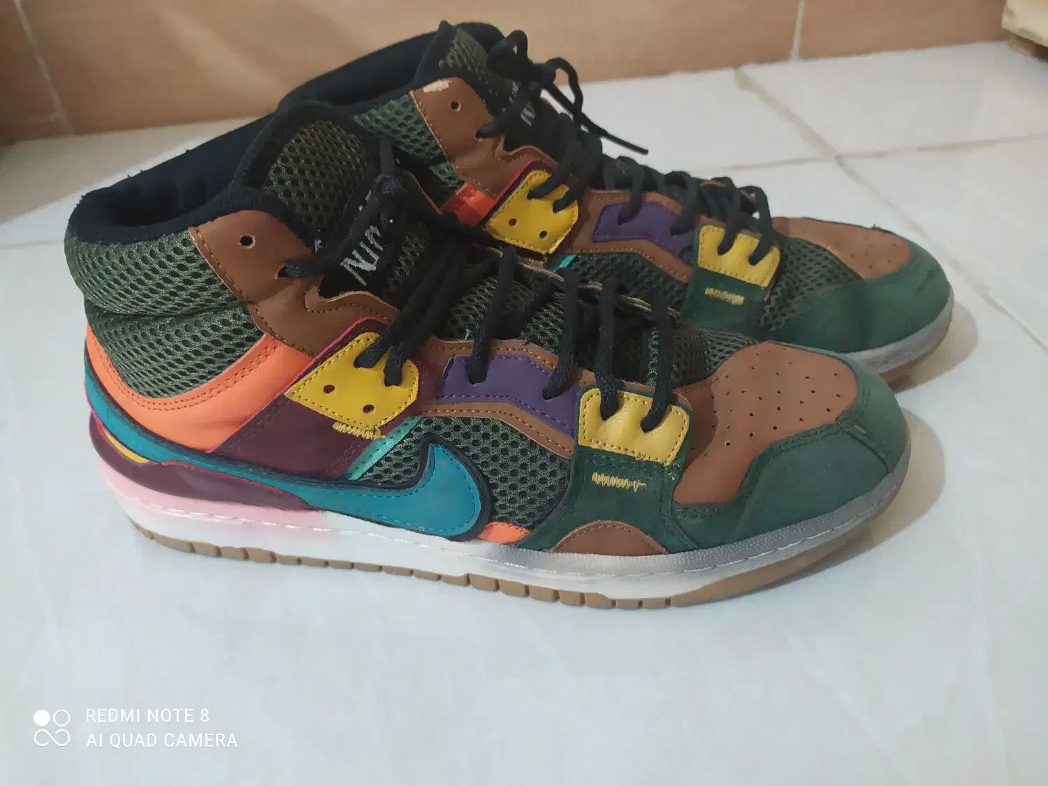 کتونی پسرانه|کیف، کفش، کمربند|هشتگرد, شهرک بعثت|دیوار