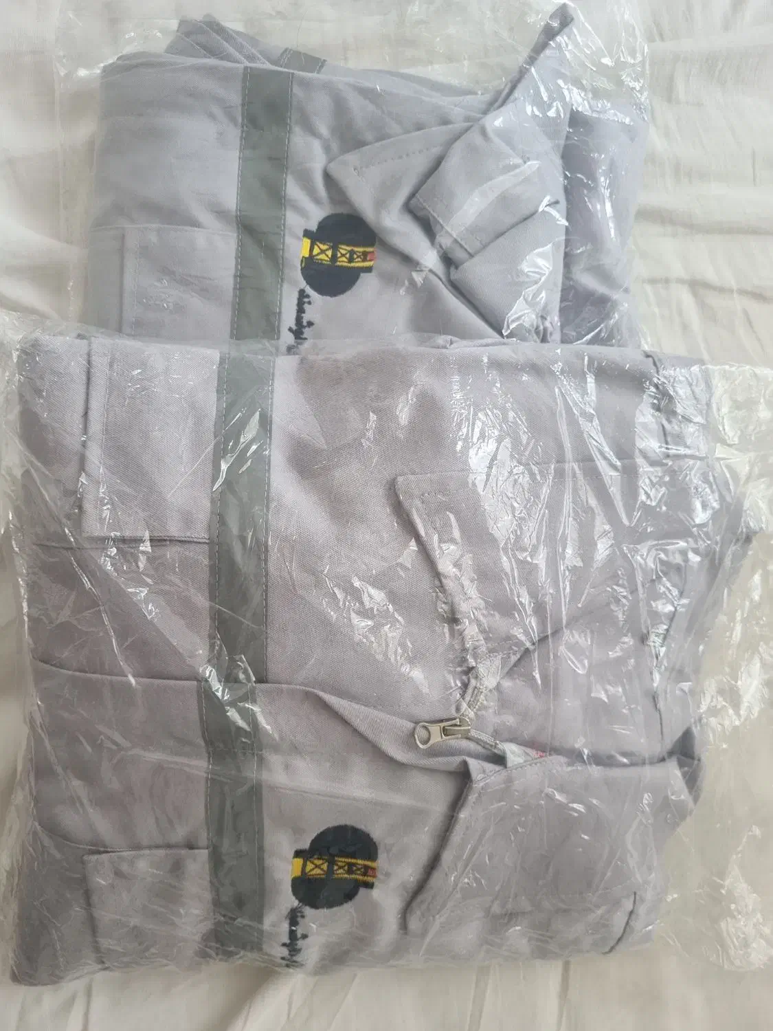 لباس کار|لباس|جم, |دیوار