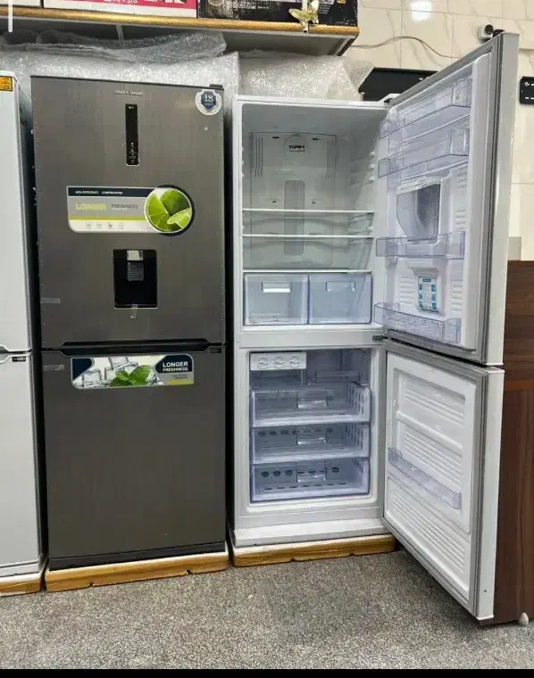 یخچال فریزر ۲۷فوت نوآکبند ۲سال گرانتی سمساری قاسمی|یخچال و فریزر|زابل, |دیوار