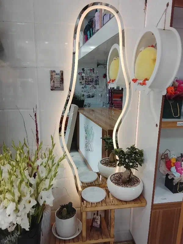 آیینه قدی|آینه|خرم‌آباد, |دیوار