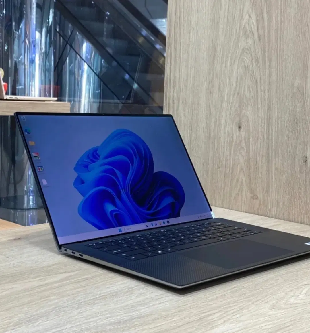 dell 5550 tuoch|رایانه همراه|سبزوار, هویزه|دیوار