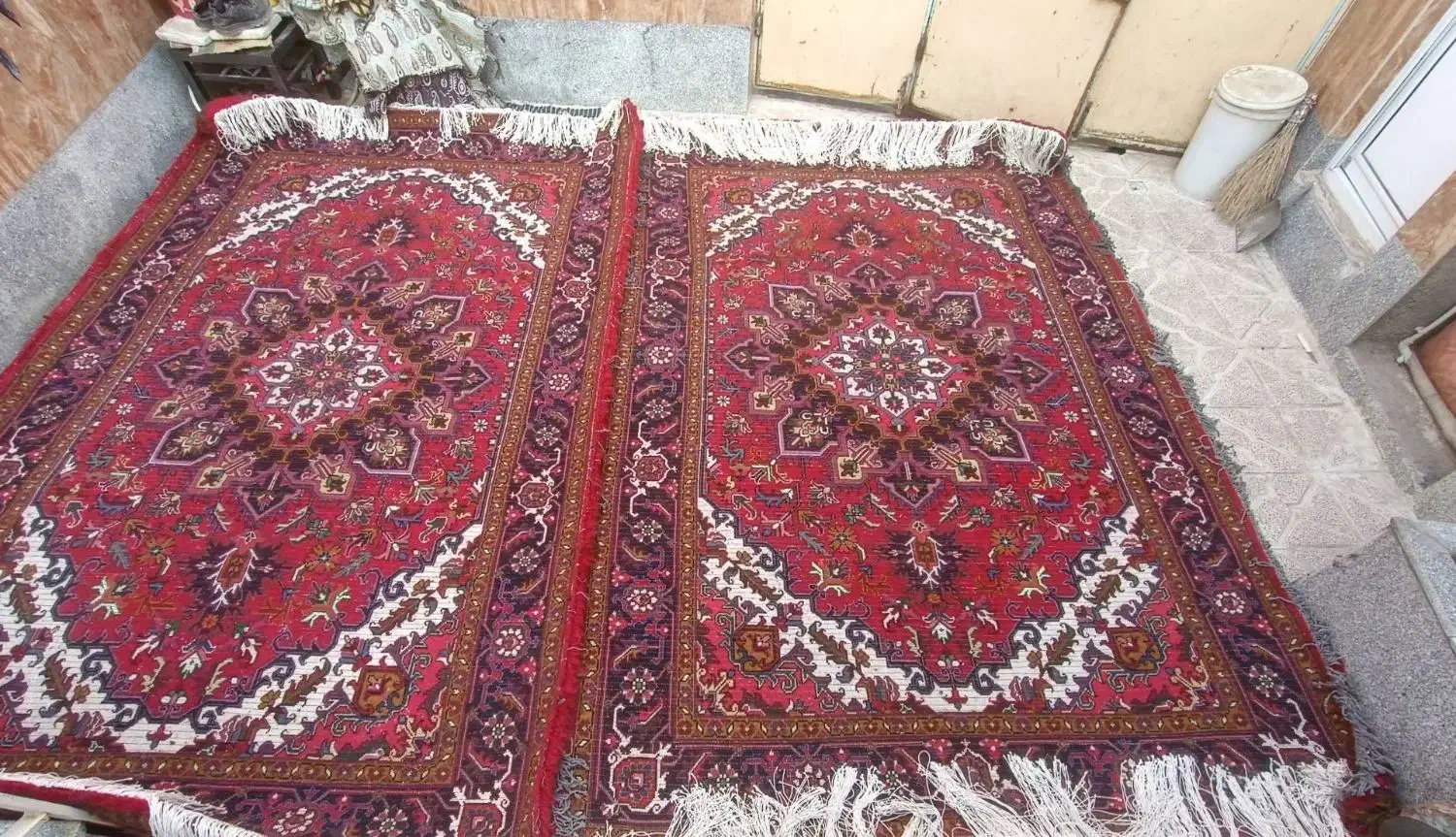 یک جفت فرش دستباف تازه از دار باز شده|فرش|آزادشهر, |دیوار