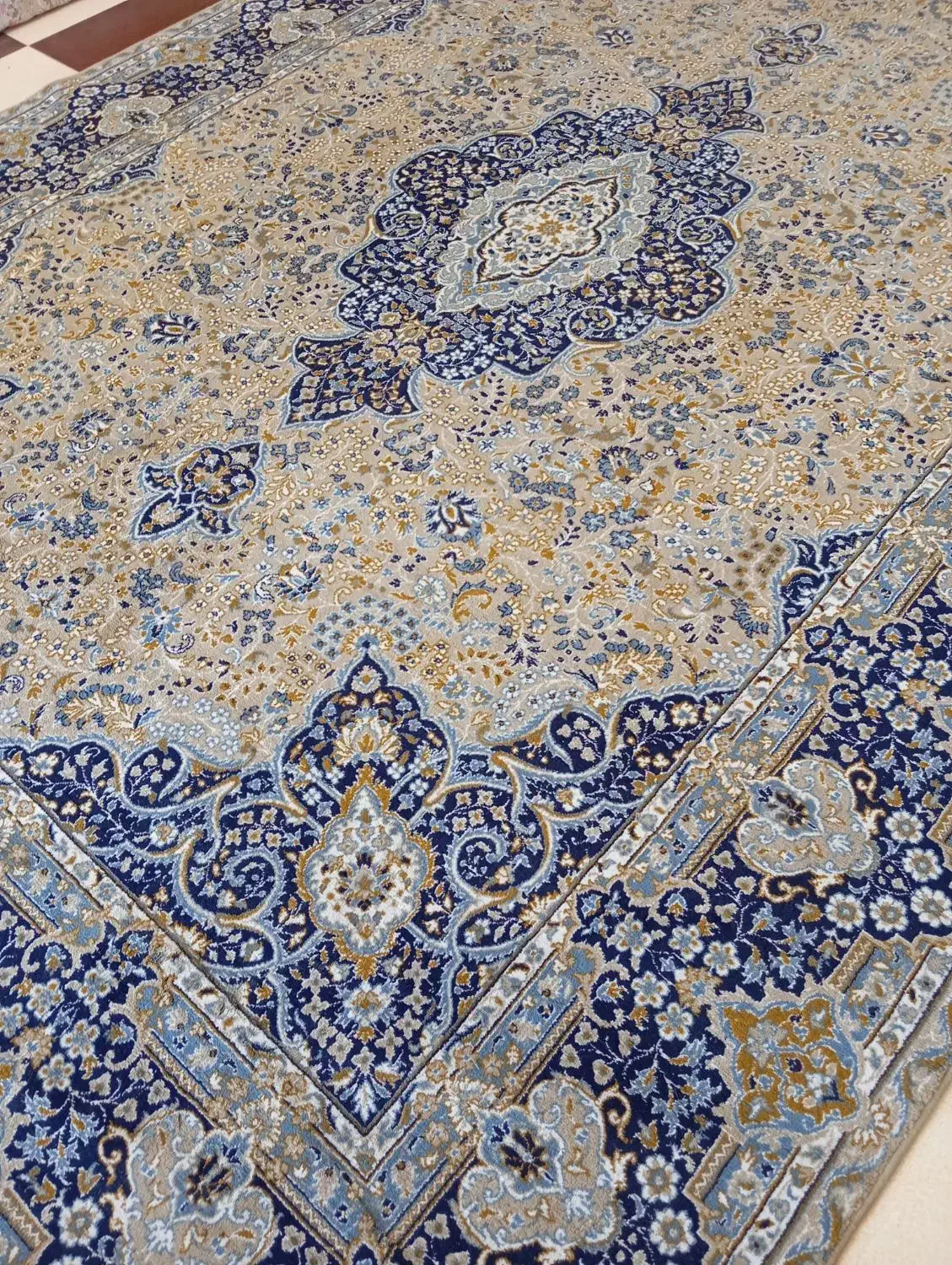 فرش ۹متری دو عدد|فرش|خرم‌آباد, |دیوار