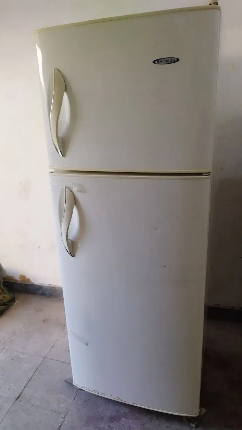 یخچال فریزر امرسان سالم هست زدم به برق تست شده|یخچال و فریزر|بندرعباس, |دیوار