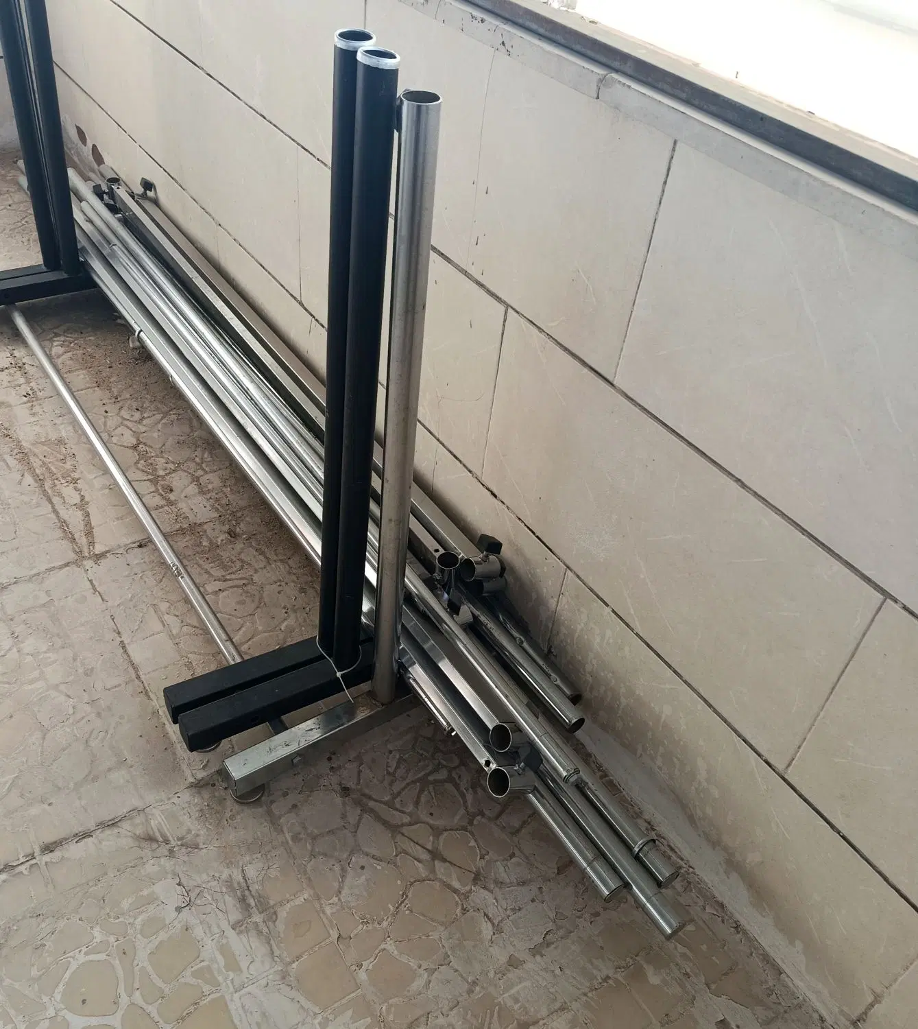 رگال|بندرخت و رختآویز|مبارکه, |دیوار