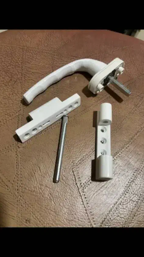 تعمیروریگلاژدرب‌وپنجره‌های‌یوپی‌وی‌سی‌وآلومینیومی|خدمات پیشه و مهارت|آبیک, |دیوار