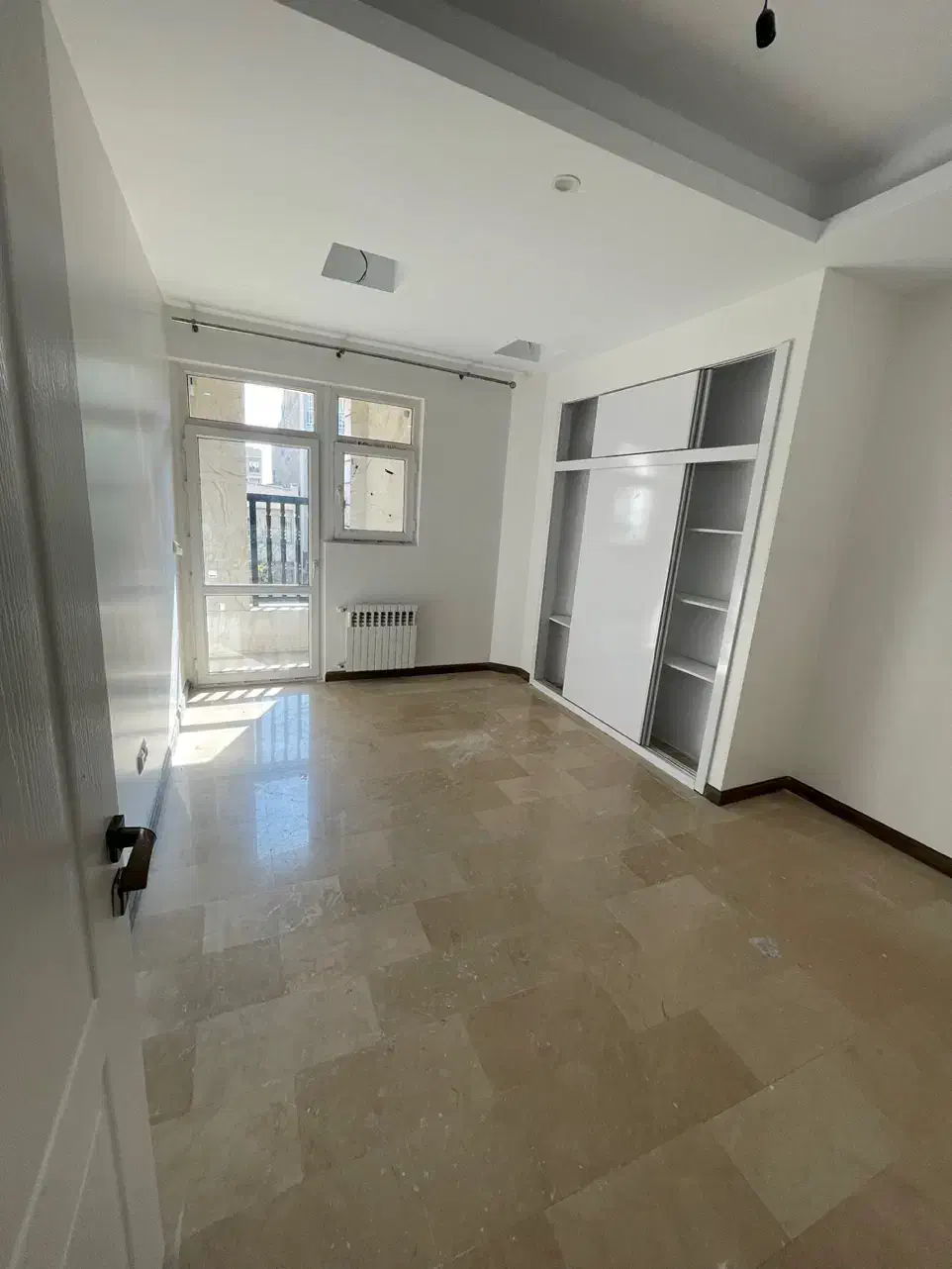 ۱۲۵ متر ۲پارکینگ بین سوم و چهارم ۵ساله پرده خور