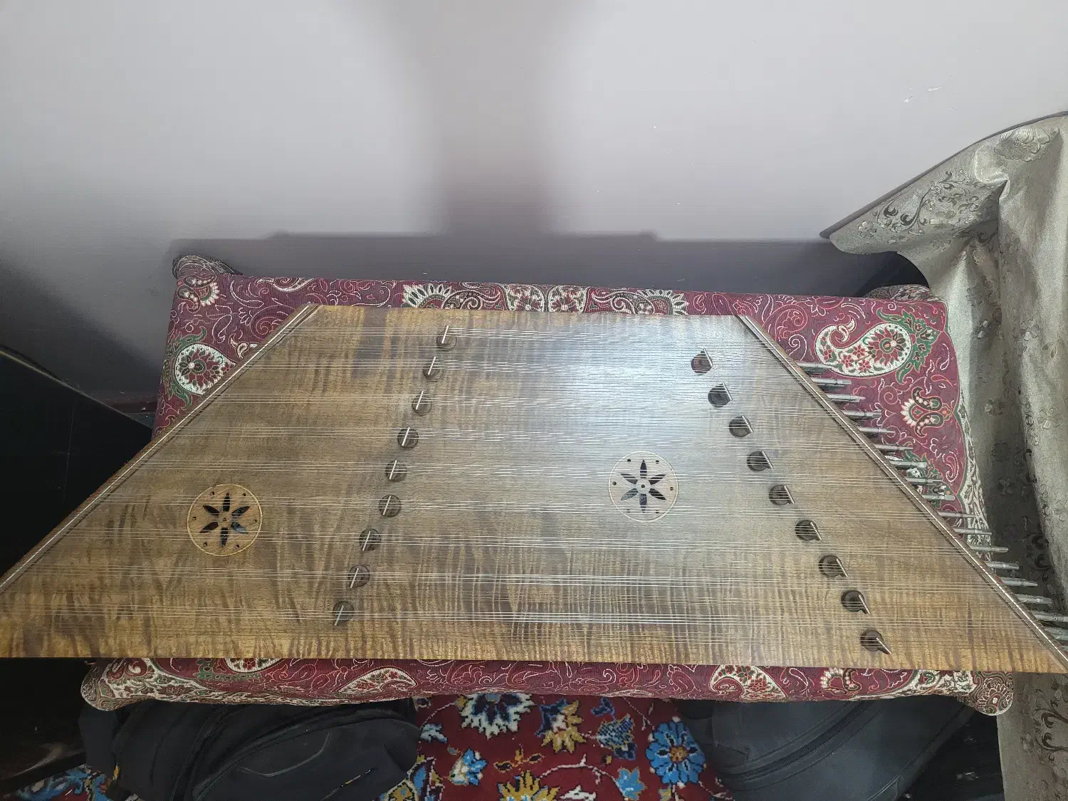 سنتور|سازهای سنتی|ابهر, |دیوار