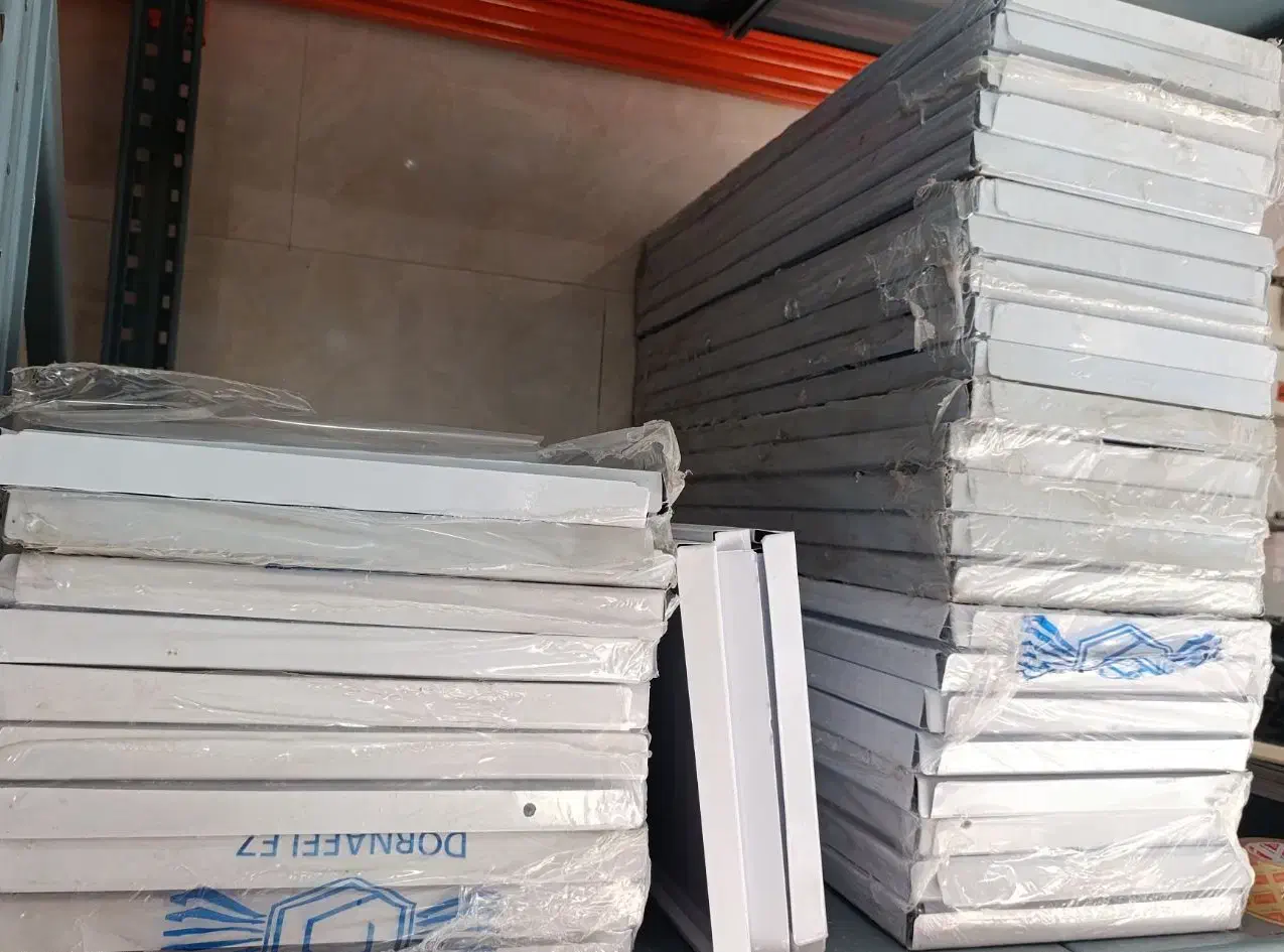 کفی قفسه و پایه|کتابخانه، شلف، قفسههای دیواری|رشت, شهرک قدس|دیوار