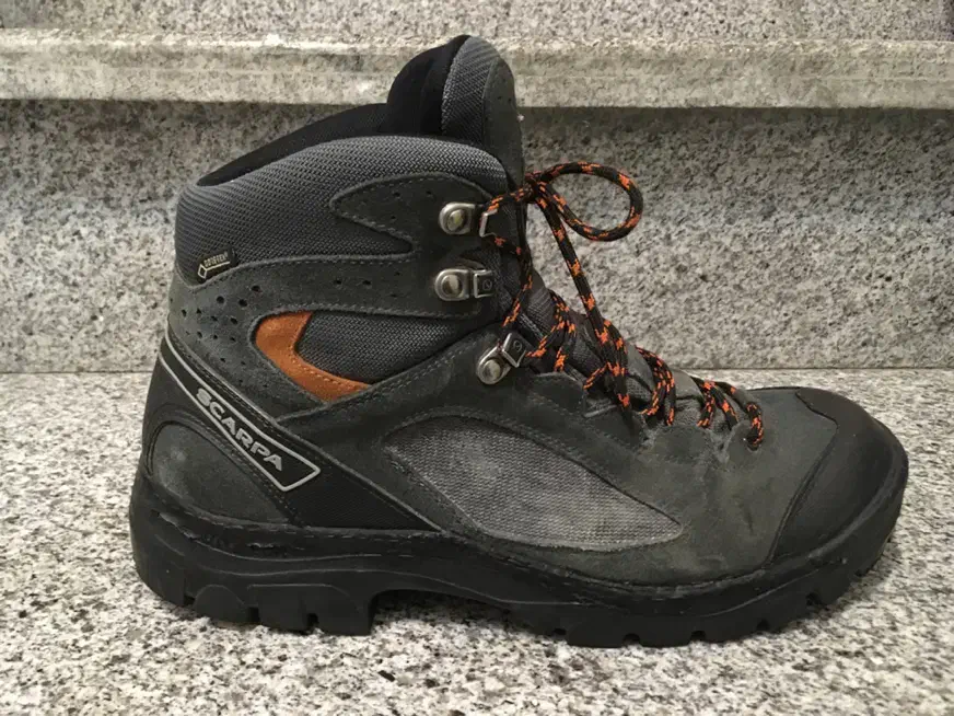 کفش کوهنوردی کوه نوردی اسکارپا ایتالیا|کیف، کفش، کمربند|تبریز, |دیوار