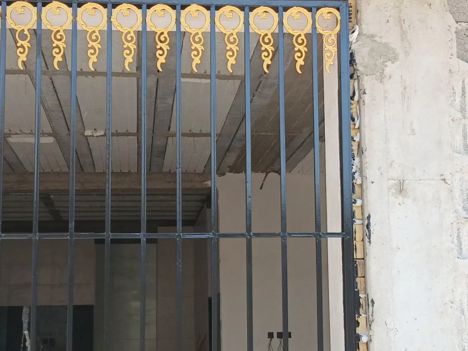 رنگ ساختمان و درب و پنجره|خدمات پیشه و مهارت|آبپخش, |دیوار