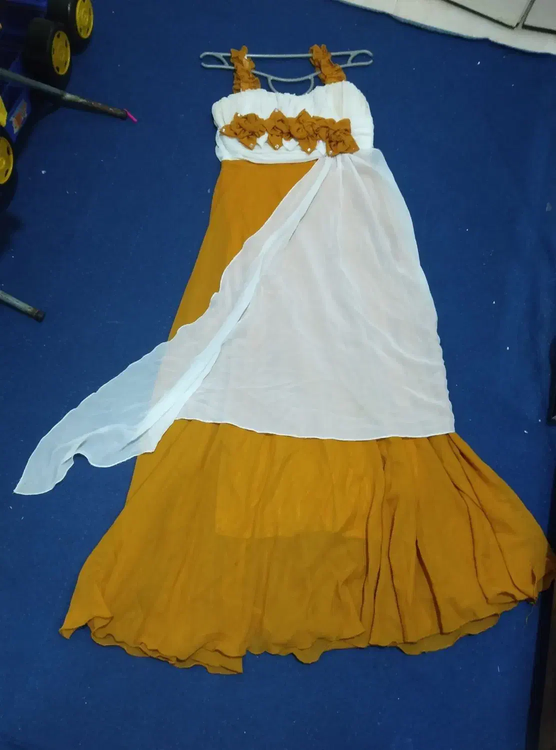 لباس مجلسی|لباس|فردیس, فردیس|دیوار