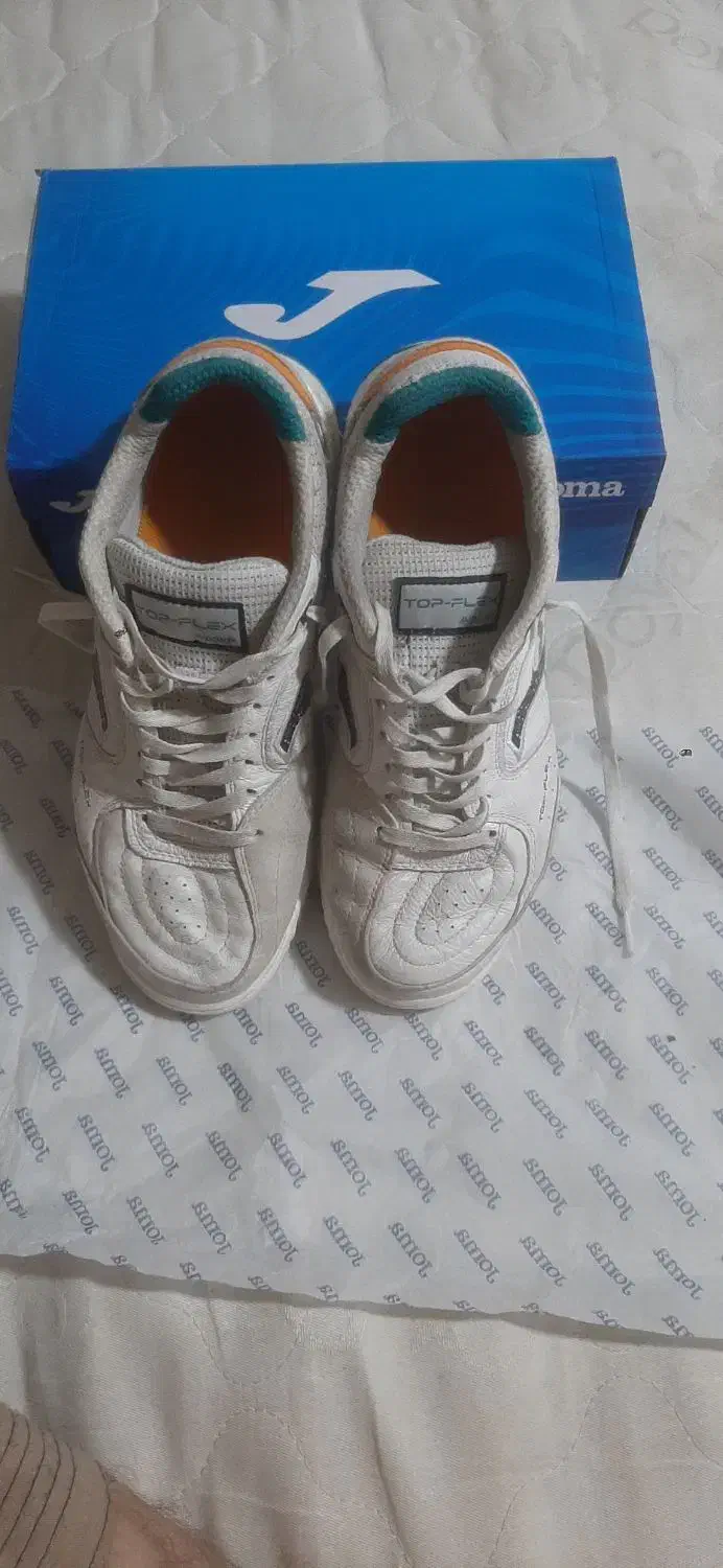 کفش سالن سایز ۴۲ ۴جلسه بازی شده|کیف، کفش، کمربند|تهران, ورزشگاه آزادی|دیوار