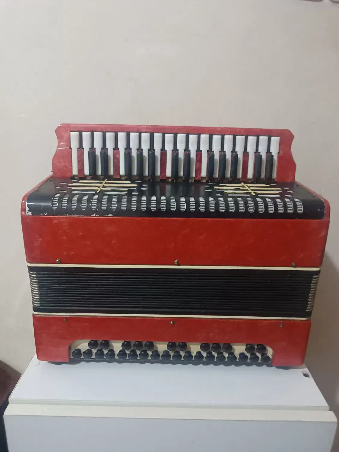 قارمان.اکاردئون.یل کن دار|پیانو، کیبورد، آکاردئون|تبریز, |دیوار