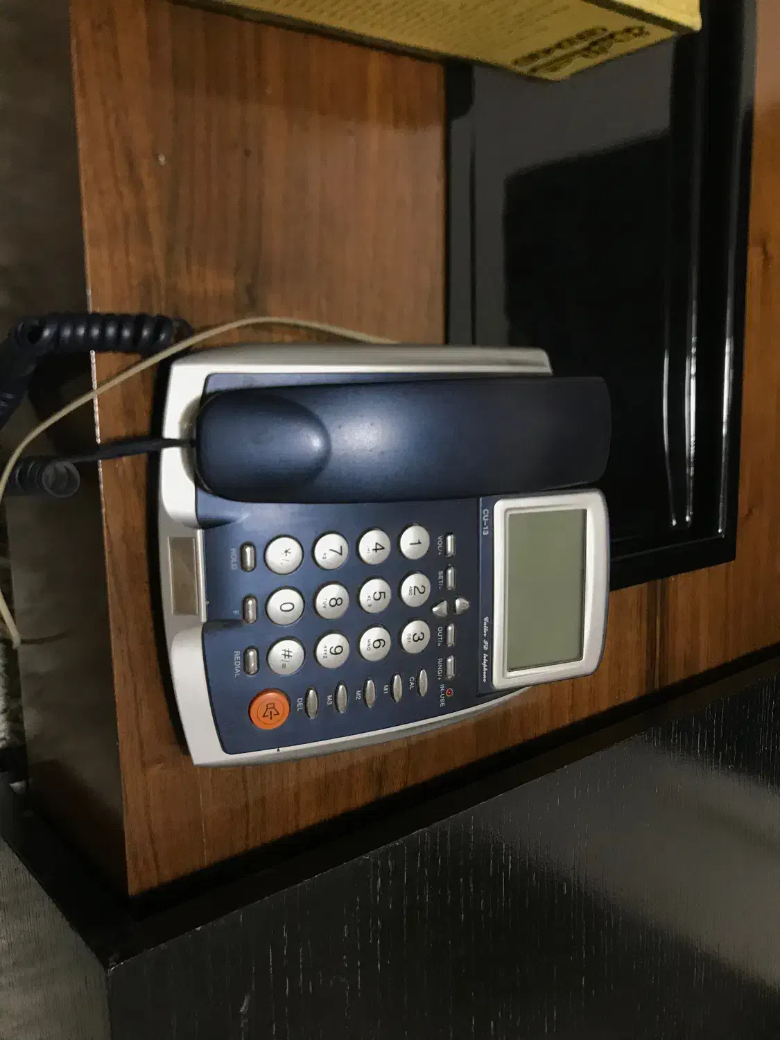 تلفن نیاز به تعمیر همراه جعبه فقط ۱۰۰ هزار تومن|تلفن رومیزی|رشت, نیکمرام|دیوار