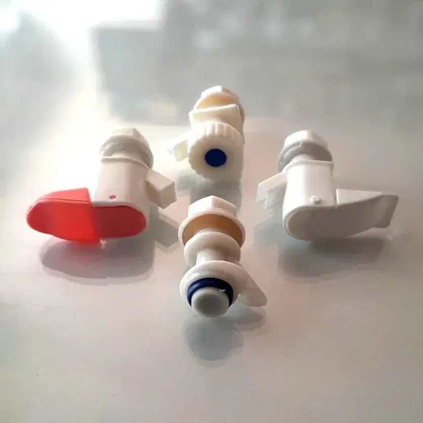 شیر کلمن آب 4 عددی (اهرمی- فشاری و پیچی)|ظروف نگهدارنده، پلاستیکی، یکبارمصرف|بندر انزلی, کارآموزی|دیوار