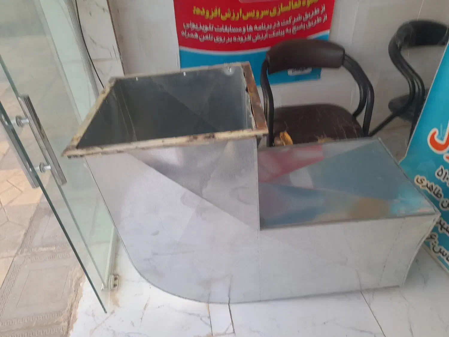 هوا کش بالایه کبابی وساندویجی نونو|کافیشاپ و رستوران|فیروزه, |دیوار