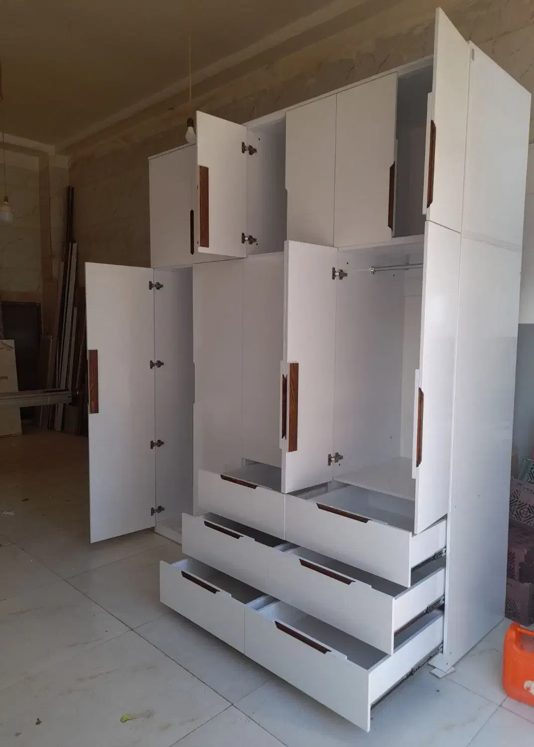 کمد|جاکفشی، کمد، دراور|رباط‌کریم, رباط‌کریم|دیوار