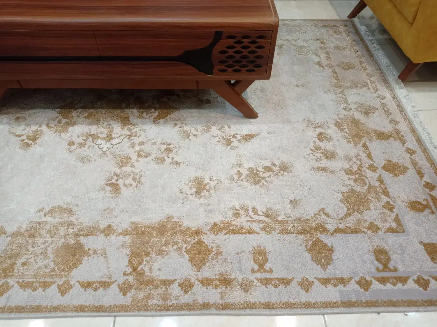 فرش ۱۲۰۰ شانه اکرلیک وینتج برجسته|فرش|صدرا-فارس, فاز ۱|دیوار