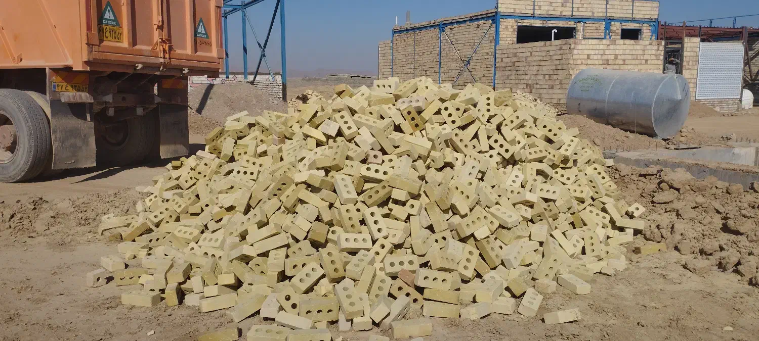 حمل شن ، آجر و مصالح ساختمانی|خدمات حمل و نقل|قائن, |دیوار