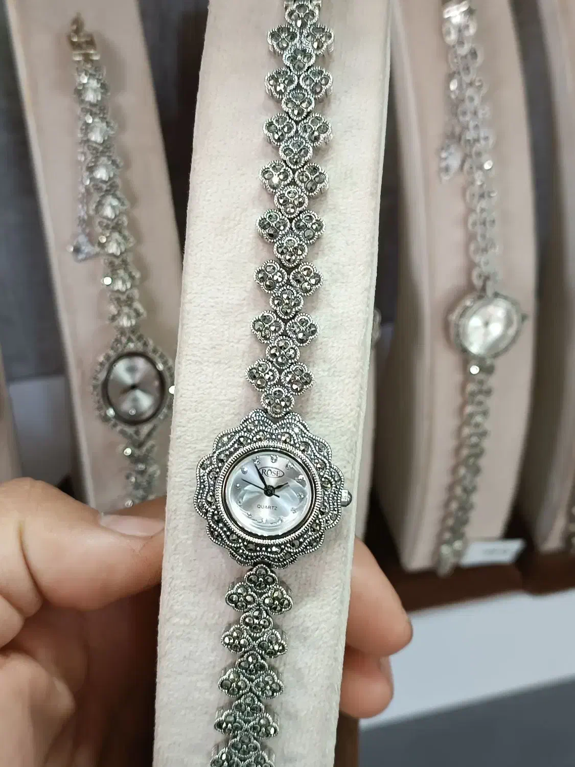 ساعت نقره نوید / روز زن مادر /چک / قسطی|جواهرات|یزد, |دیوار