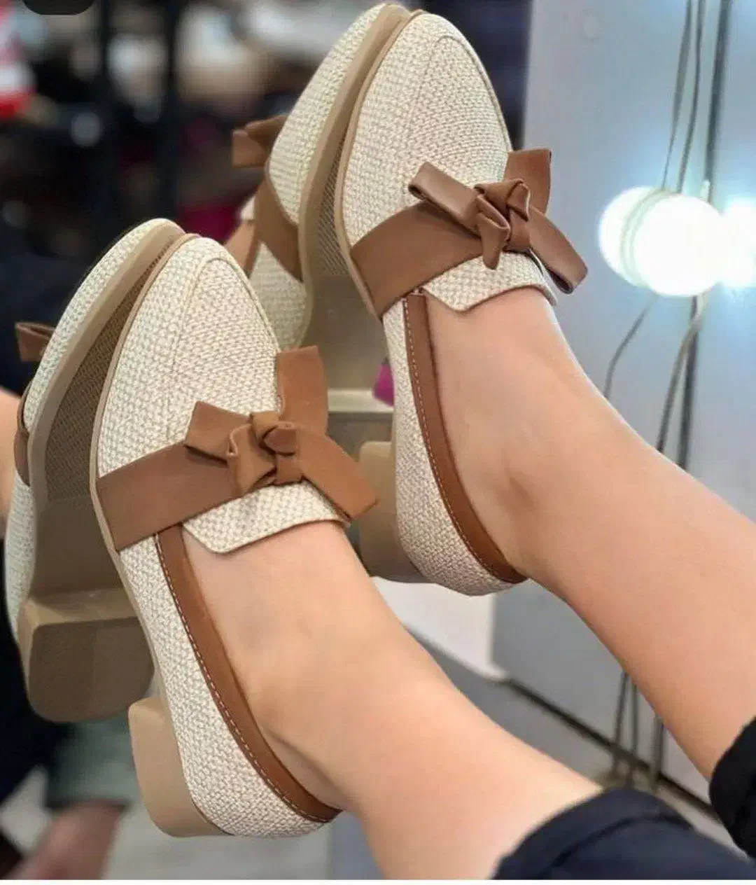 کفش|کیف، کفش، کمربند|قیدار, |دیوار