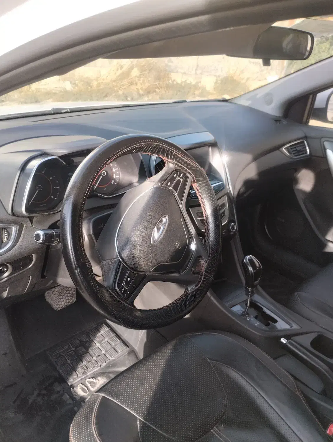 اریزو 5 اتومات|خودرو سواری و وانت|شیراز, شهرک گلدشت حافظ|دیوار